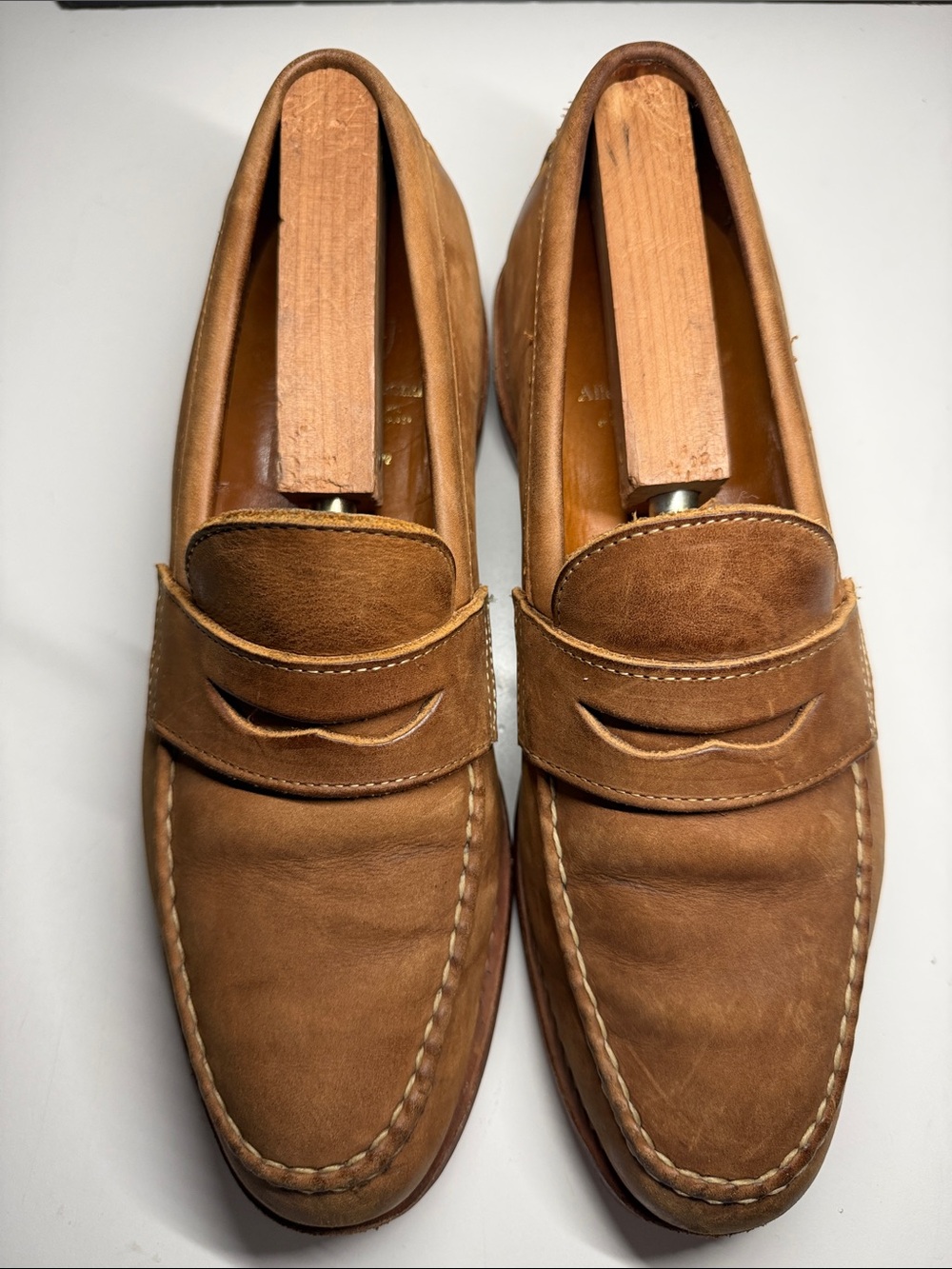 Allen Edmonds Addison  Tan Nubuck Leather Loafers  with Dainite Soles Mens US 8